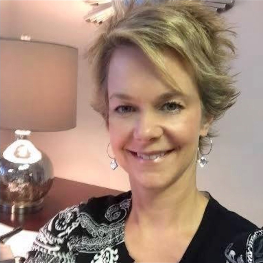 Meet your Posher, Pam